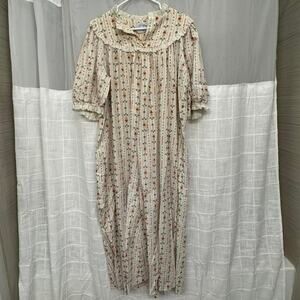 Lanz of Salzburg Vintage Teddy Bear Nightgown Women’s Novelty Print Lounge Wear